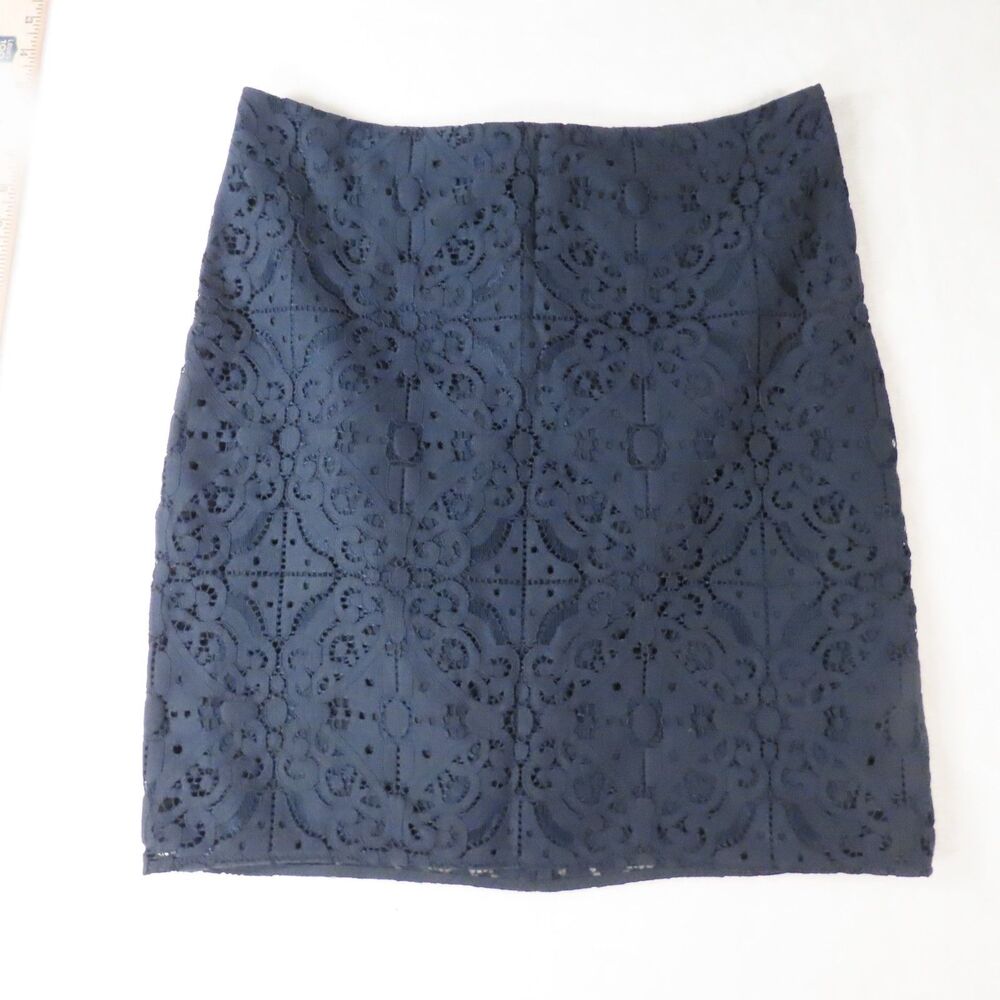 Banana Republic Navy Blue Geometric Lace Overlay Mini Skirt Size 8 Lined Zip